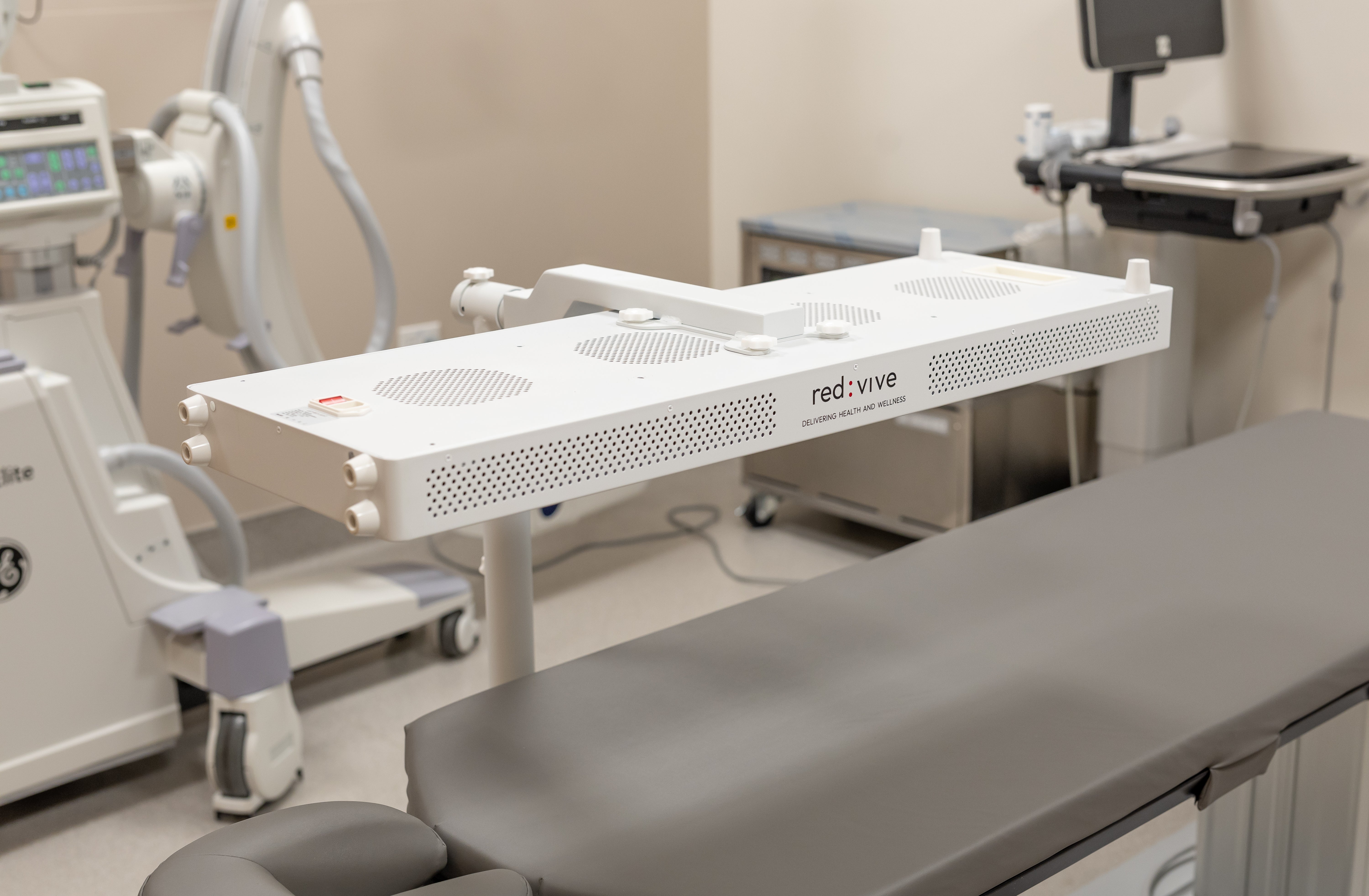 REDVIVE 300 (Base Stand Included)